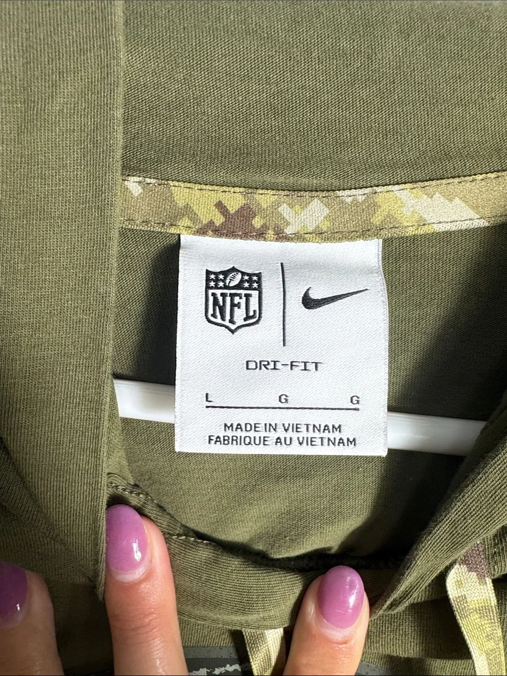 Nike Green Bay Packers 2022 Salute to Service Olive Long Sleeved Hooded Shirt